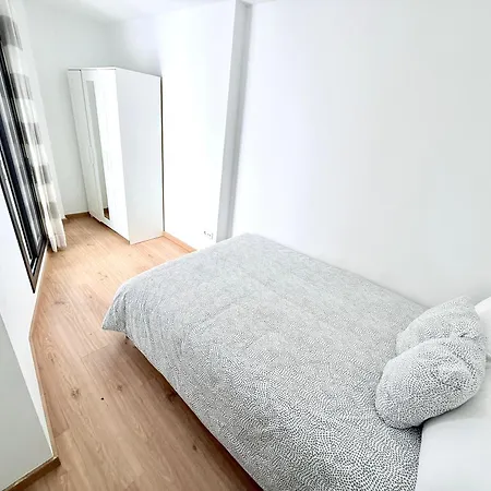 Tarragona Apartments *